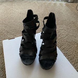 Chinese Laundry Gladiator Platform